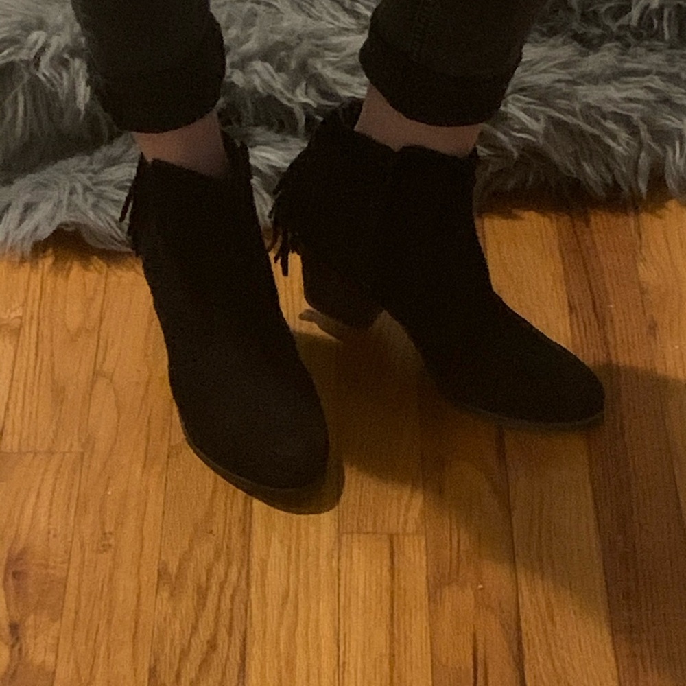 🎉SALE🎉Coconuts by Matisse leather &fringe bootie - Picture 8 of 9